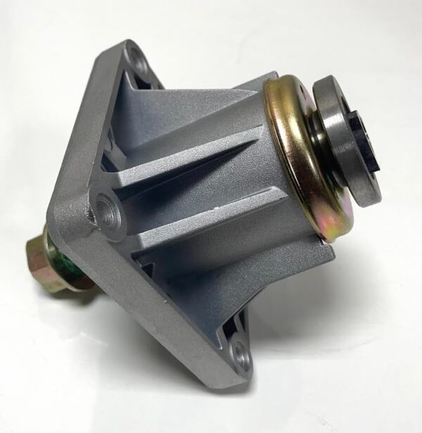 Spindle Assembly for MTD 618-0117, 618-0117A, 618-0117B, 618-0117C, 618-0116A, 918-0116, 918-0117B, 918-0116A - Image 2