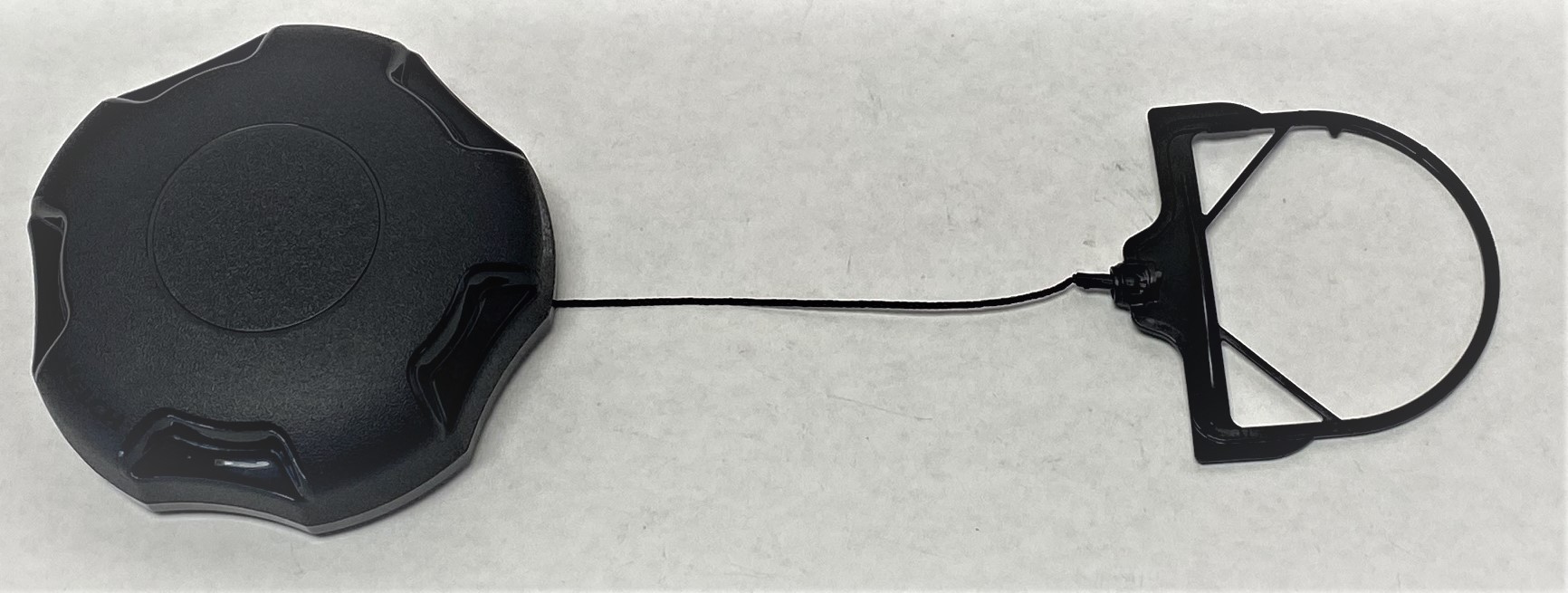 Ratcheting Fuel Cap Compatible With: Bad Boy 066-8083-00: Toro 120-5461: Exmark 126-1789